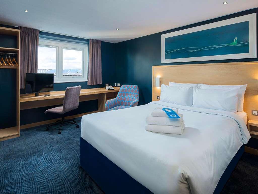 Travelodge Cheltenham Cameră foto