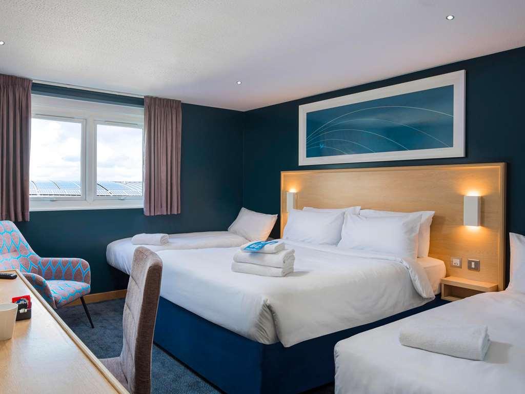 Travelodge Cheltenham Cameră foto