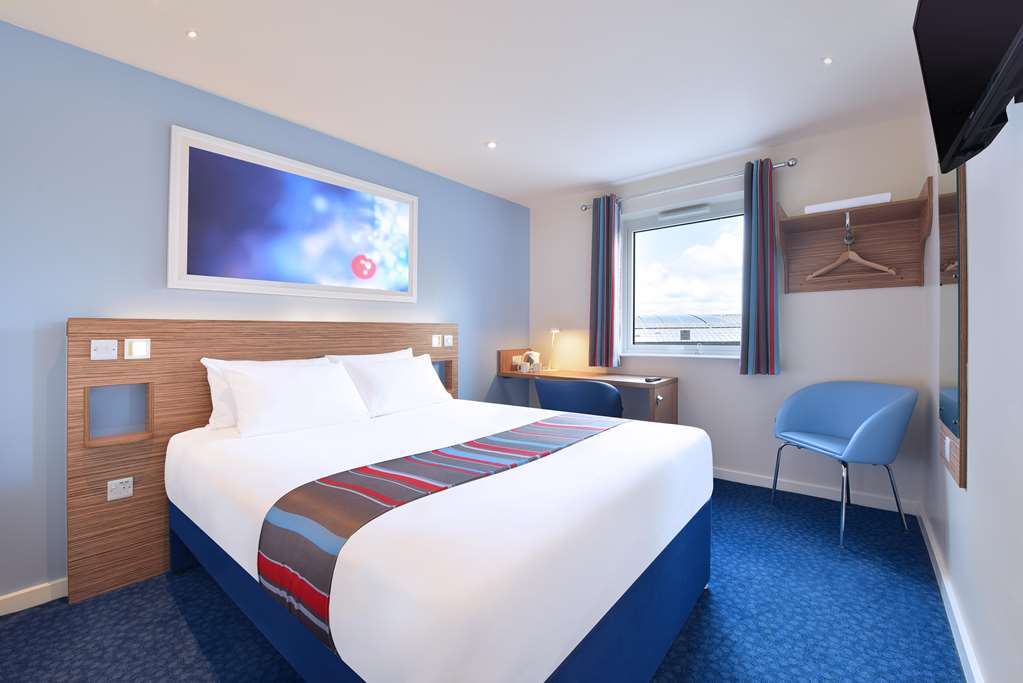 Travelodge Cheltenham Cameră foto