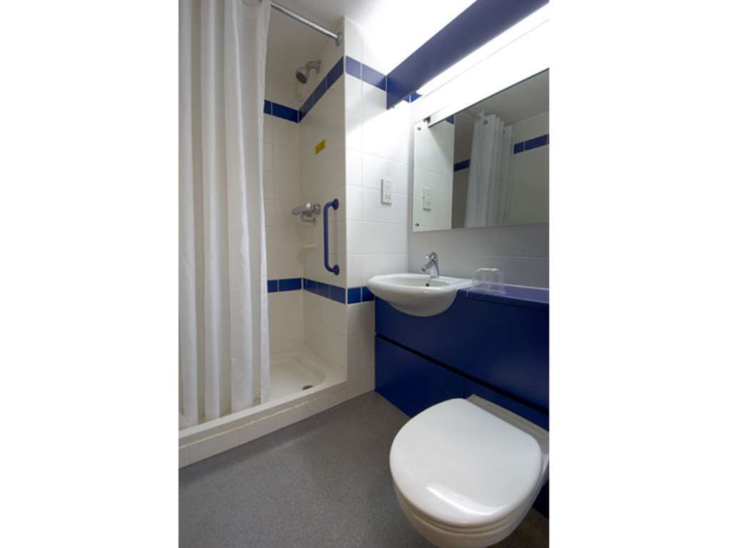 Travelodge Cheltenham Cameră foto